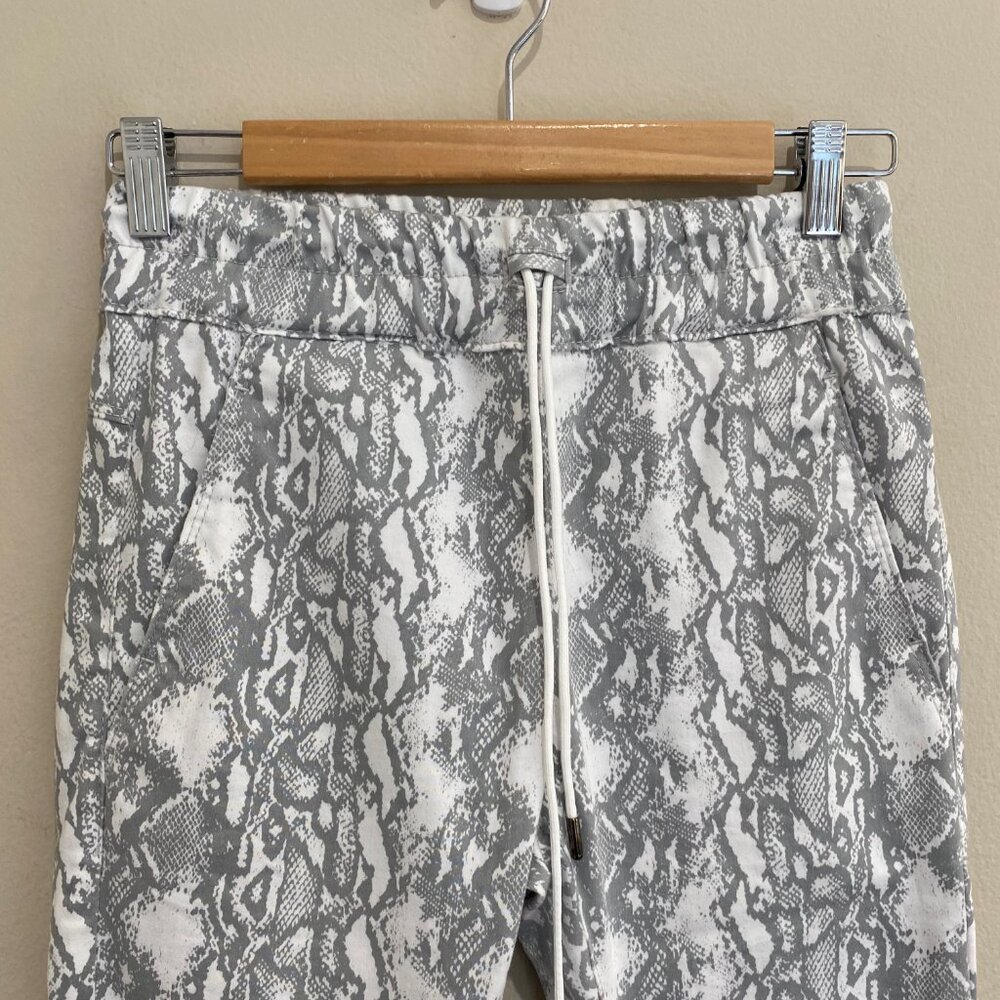 Bevy Flog Shely White Gray Python Snake Slim Ankl… - image 3